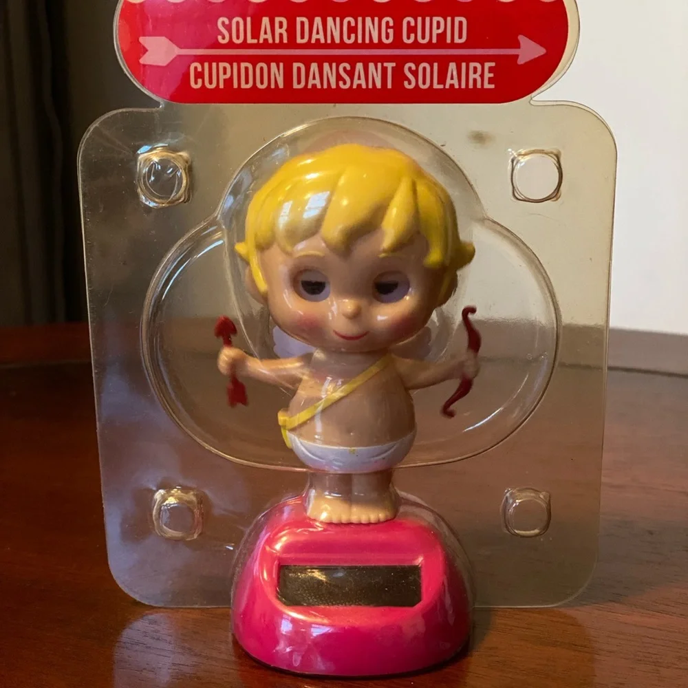Solar Dancing Cupid 💘 NWT
